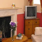 Hazelbrook House 3*