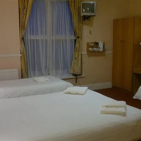 ゲストハウス Hazelbrook House 3*