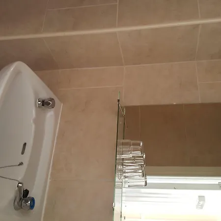 Hazelbrook House 3* دبلن