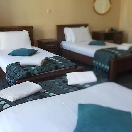 ゲストハウス Hazelbrook House 3*