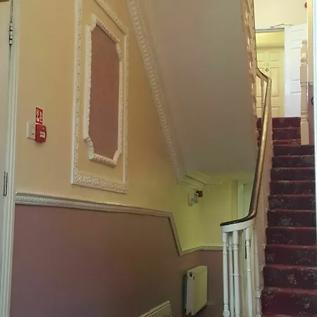 Hazelbrook House 3* دبلن
