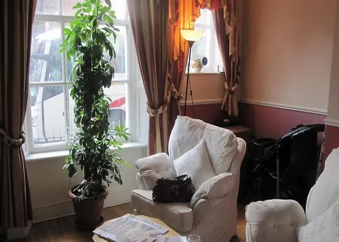 Penzion Hazelbrook House 3*