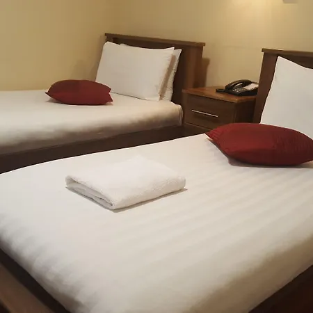 בית הארחה Hazelbrook House 3*