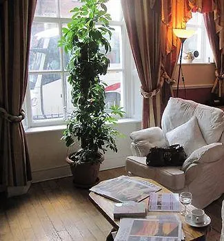 Гостевой дом Hazelbrook House