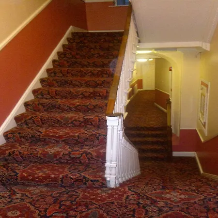 Hazelbrook House Гостевой дом Дублин