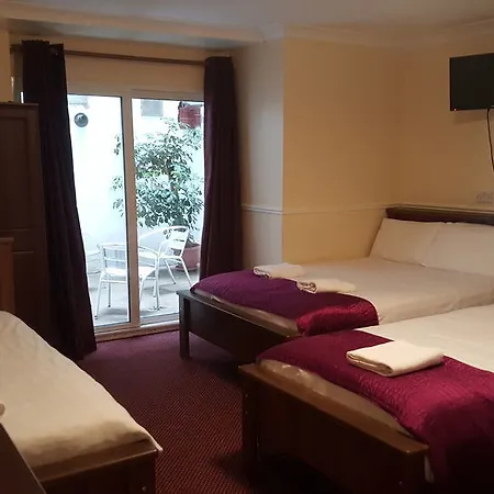 Гостевой дом Hazelbrook House Дублин