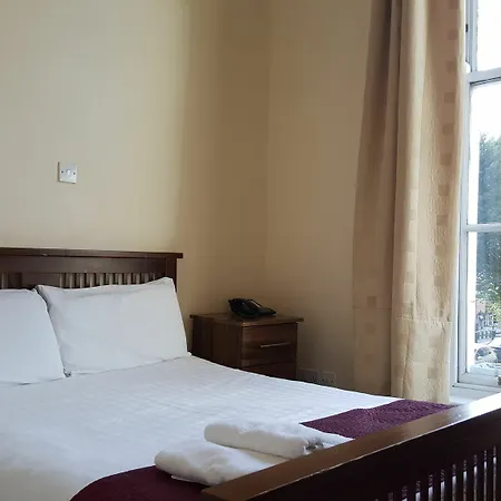 Гостевой дом Hazelbrook House