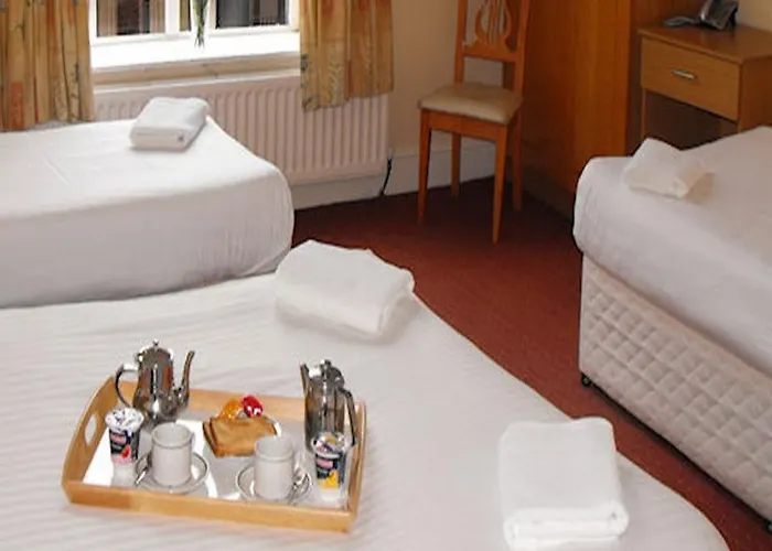 Hazelbrook House בית הארחה